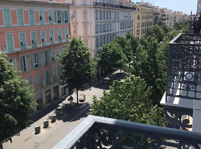 Ξενοδοχείο με διαμερίσματα Floreal