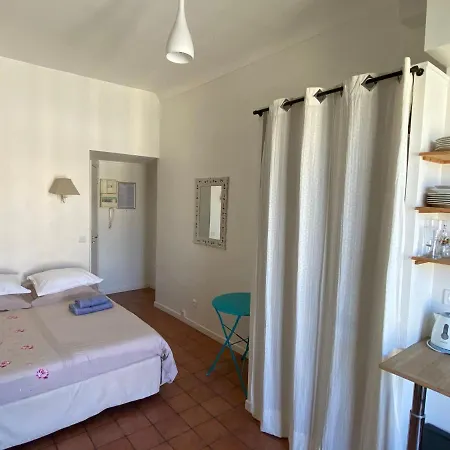 스튜디오 플로리얼 아파트호텔