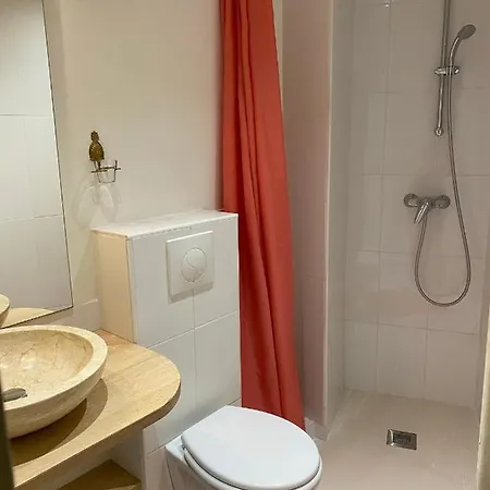 스튜디오 플로리얼 3* 니스