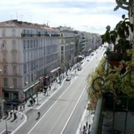 스튜디오 플로리얼 3*