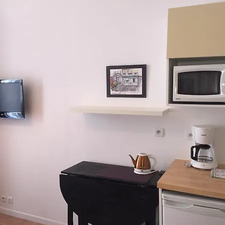 스튜디오 플로리얼 아파트호텔 3*