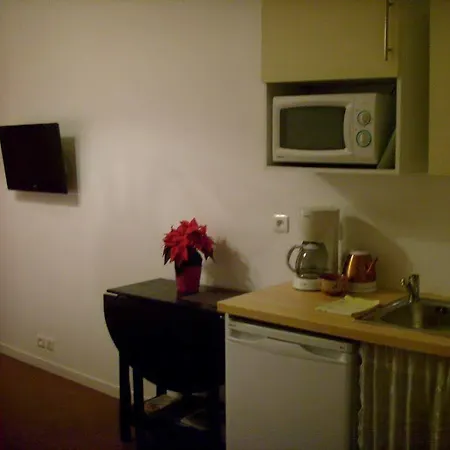 스튜디오 플로리얼 아파트호텔 3*