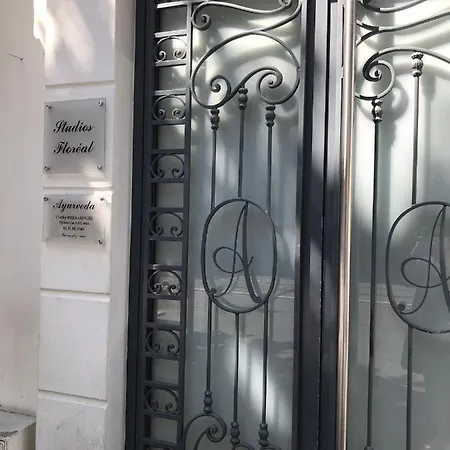 스튜디오 플로리얼 니스