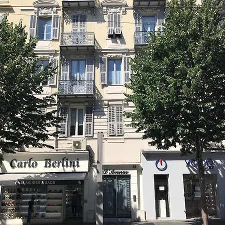 스튜디오 플로리얼 3*